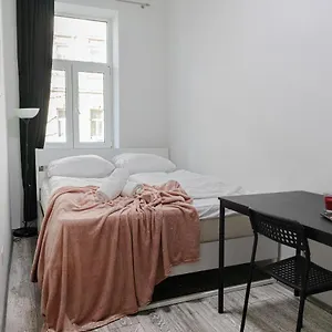 Magnificent 5br Shared - Perfect For Longstays Apartment