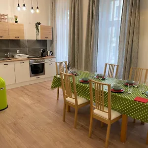 Gesamte Für 6 Personen Apartment