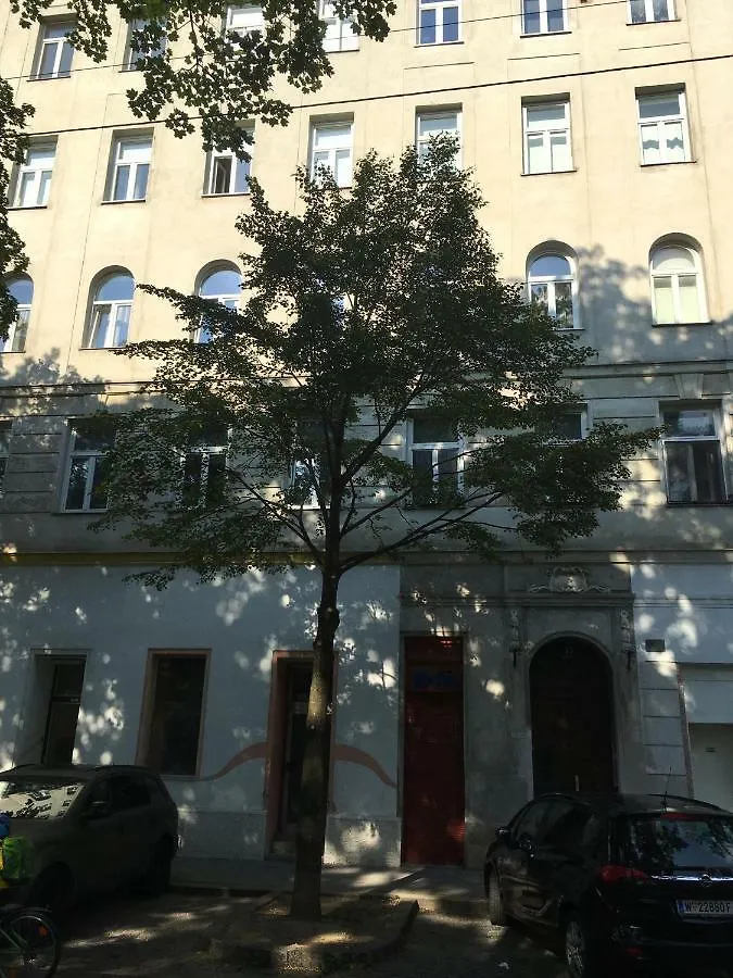 ruhige, ganze Wohnung SISSI in Zentrumsnähe Wien