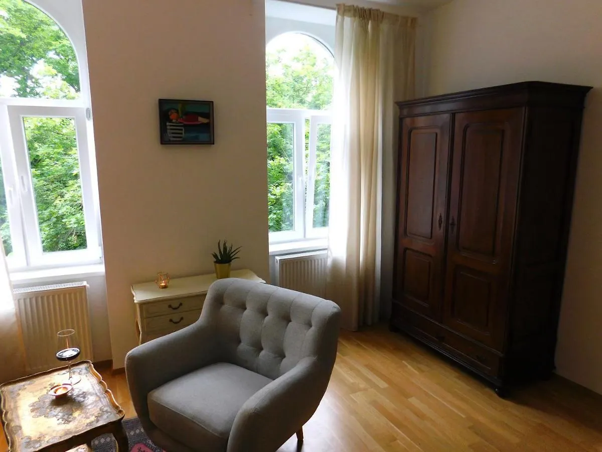 ruhige, ganze Wohnung SISSI in Zentrumsnähe Wien