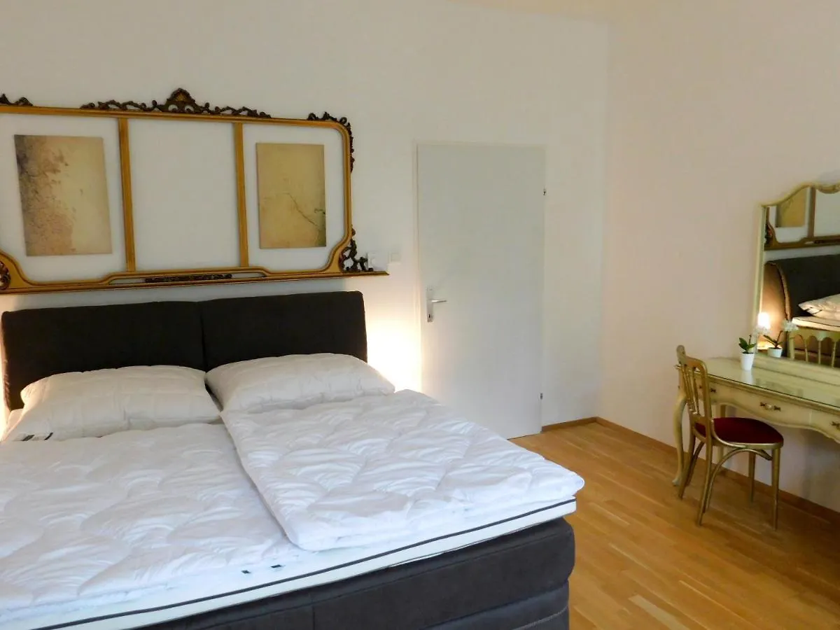 Apartment ruhige, ganze Wohnung SISSI in Zentrumsnähe Wien Österreich