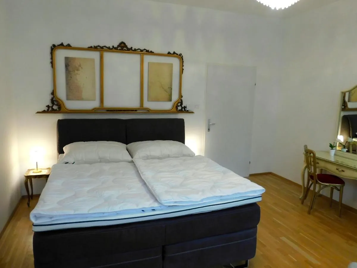 ruhige, ganze Wohnung SISSI in Zentrumsnähe Wien